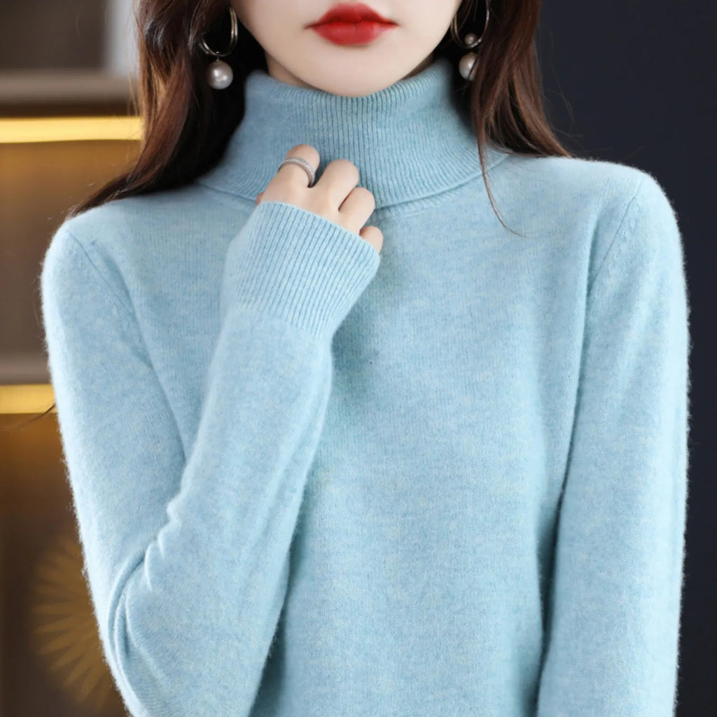 Light Blue Women's Cashmere Turtleneck Sweater with Soft Stretch & Relaxed Fit - Close Up Collar