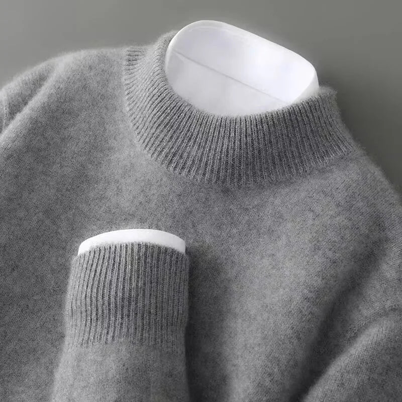 Dark Grey Women's Cashmere Sweater with Crew Neck & Relaxed Long Sleeves