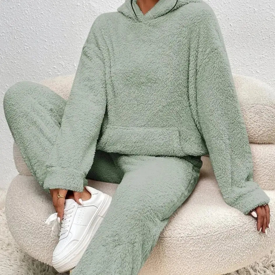 Green Women's Tracksuit with Hooded Pullover & Relaxed Fit