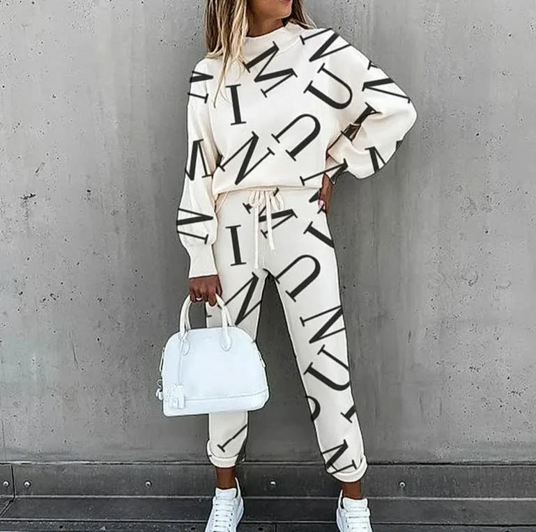 White Letter Print Women's Tracksuit Set with Relaxed Fit & Drawstring Waist - Front Pose
