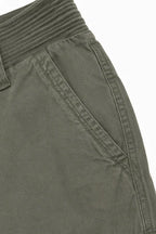 Women's Relaxed Fit Wide-Leg Cargo Pants with Utility Pockets - Close Up Hip Pocket