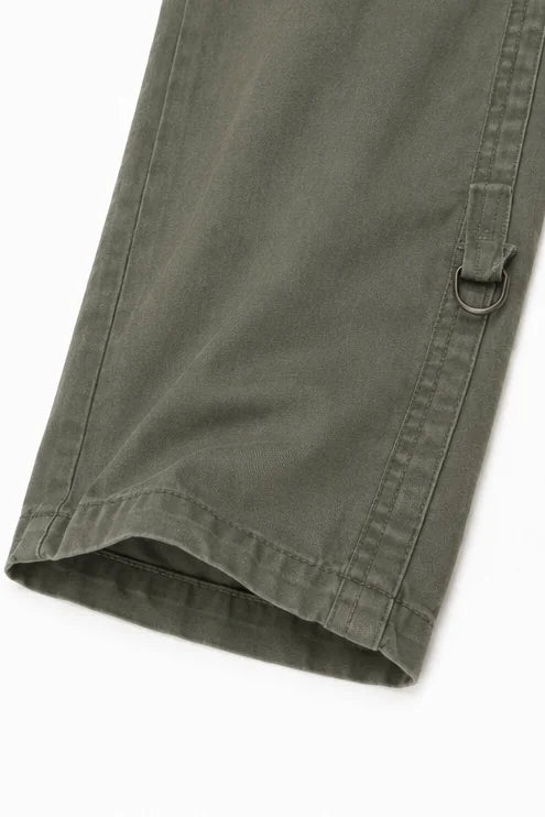 Women's Relaxed Fit Wide-Leg Cargo Pants with Utility Pockets - Hem Detail Dring